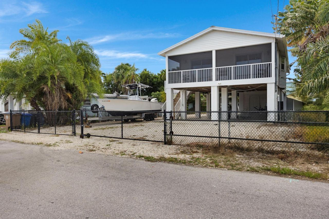 31240 Avenue H, Big Pine Key, FL 33043 Photo