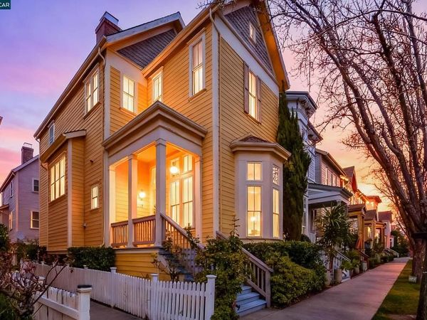 2069 Lewis St, Hercules, CA 94547