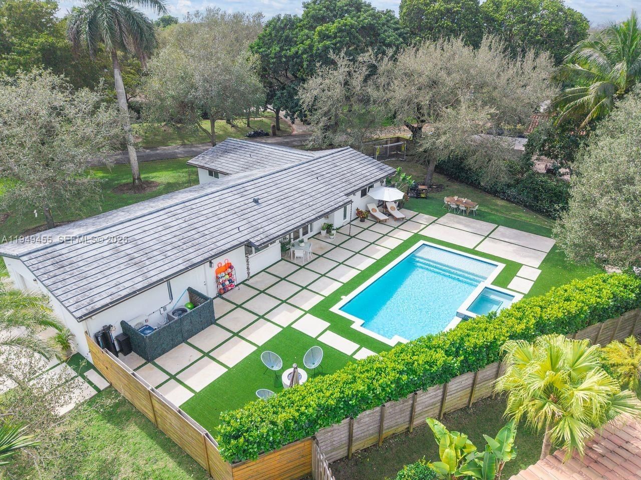 7601 SW 165th Ter , Palmetto Bay, FL 33157 Photo