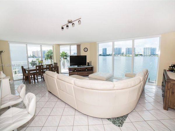 18000 N Bay Rd, Unit 404, Sunny Isles Beach, FL 33160