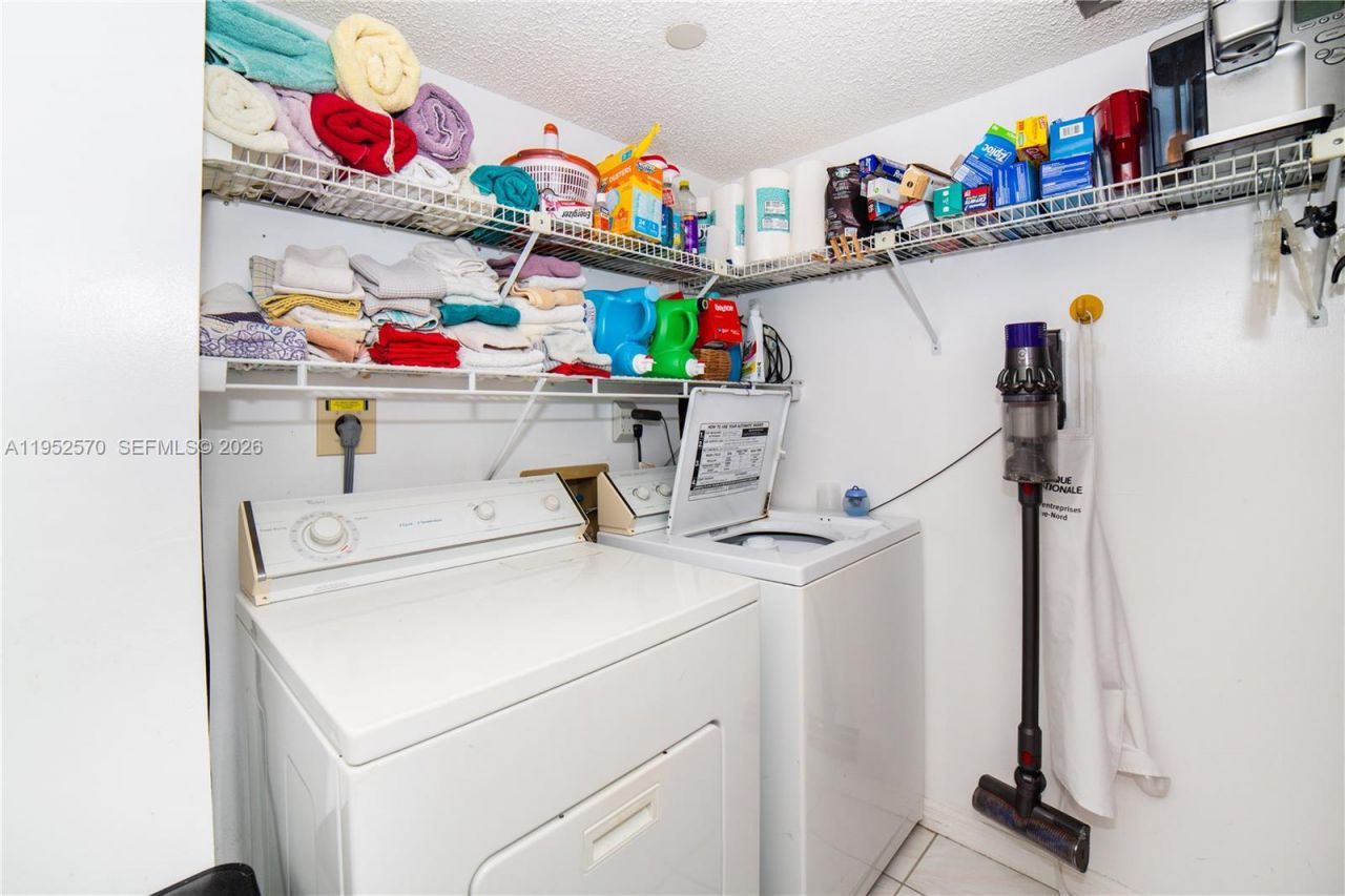 18000 N Bay Rd, Unit 404, Sunny Isles Beach, FL 33160 Photo