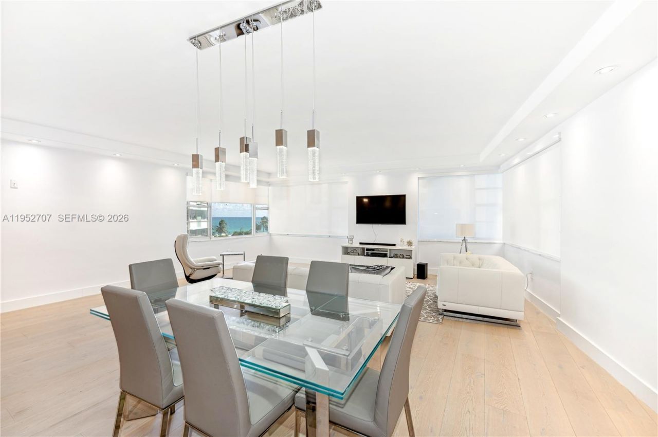5255 Collins Ave , Unit 4A, Miami Beach, FL 33140 Photo