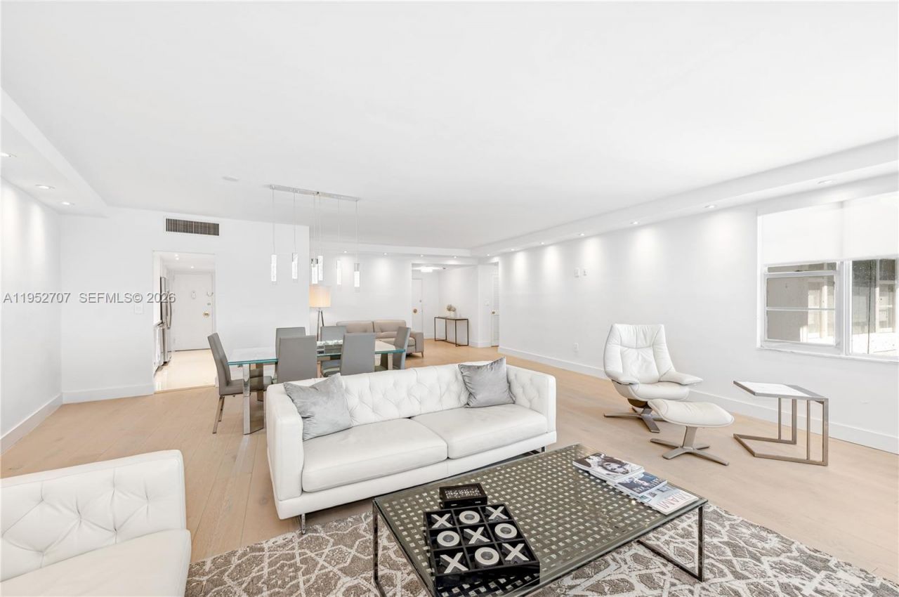 5255 Collins Ave , Unit 4A, Miami Beach, FL 33140 Photo