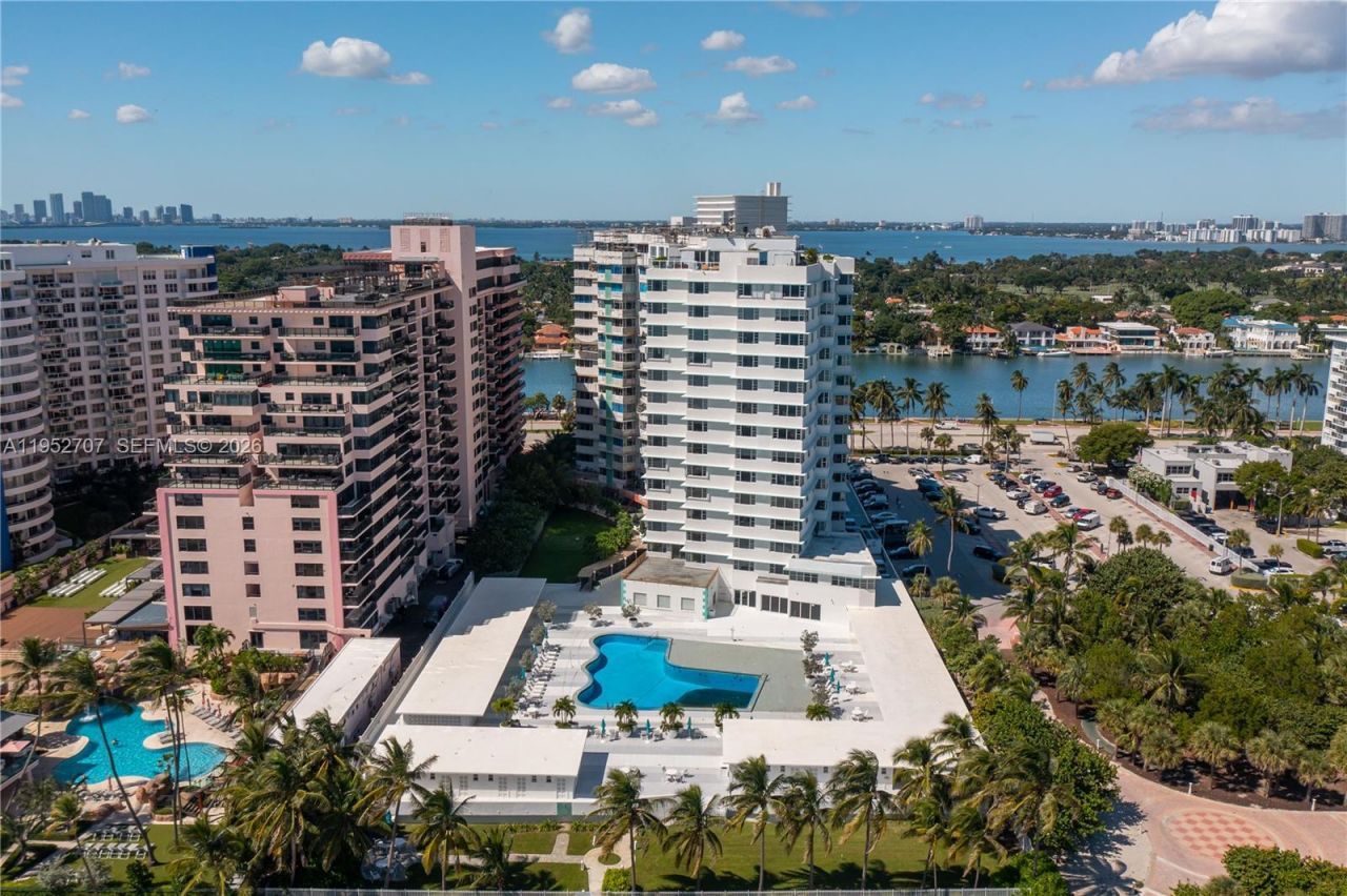 5255 Collins Ave , Unit 4A, Miami Beach, FL 33140 Photo