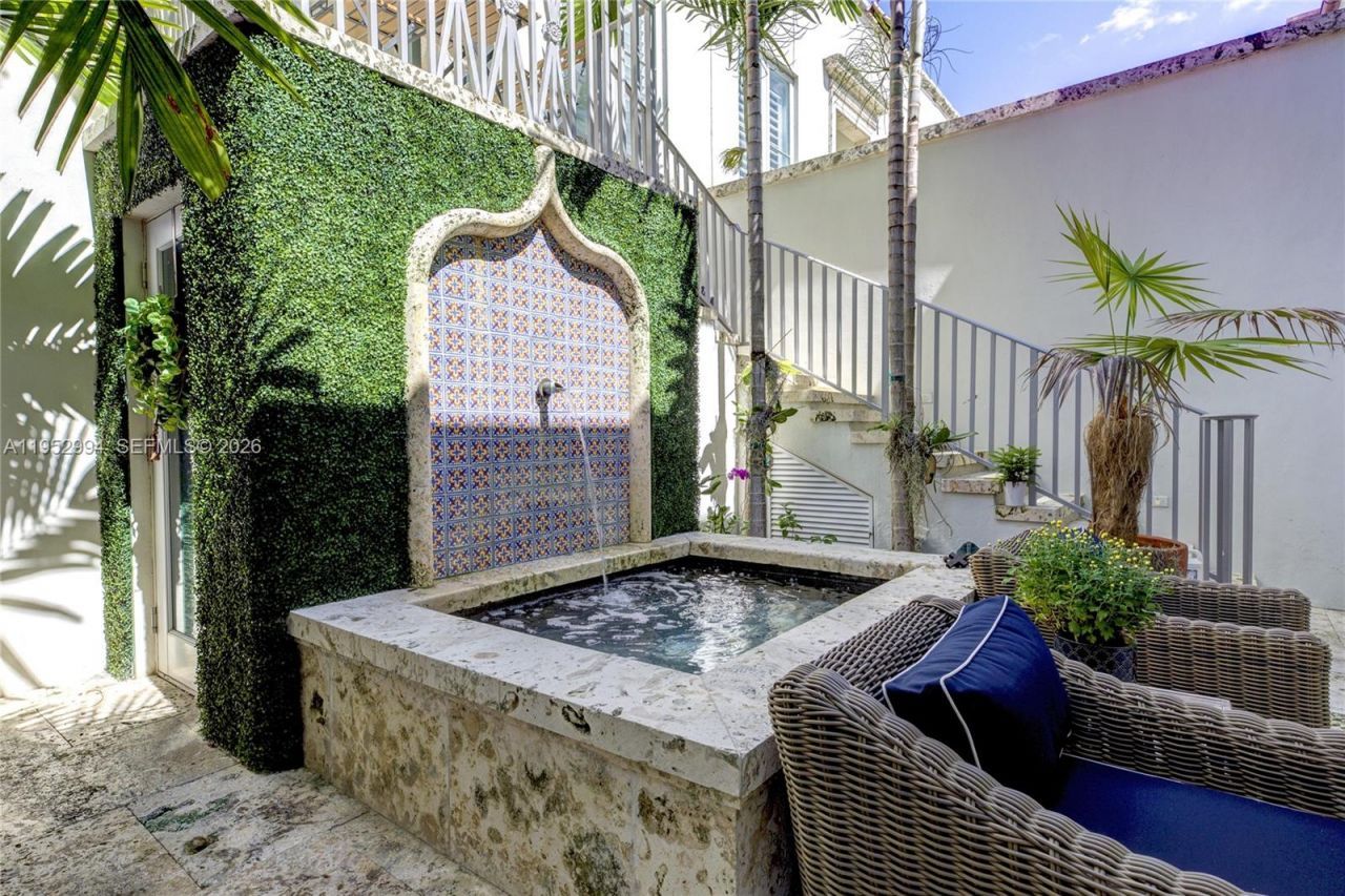 641 Almeria Ave , Coral Gables, FL 33134 Photo