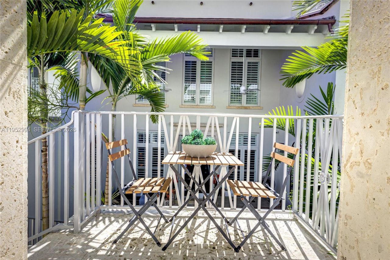 641 Almeria Ave , Coral Gables, FL 33134 Photo