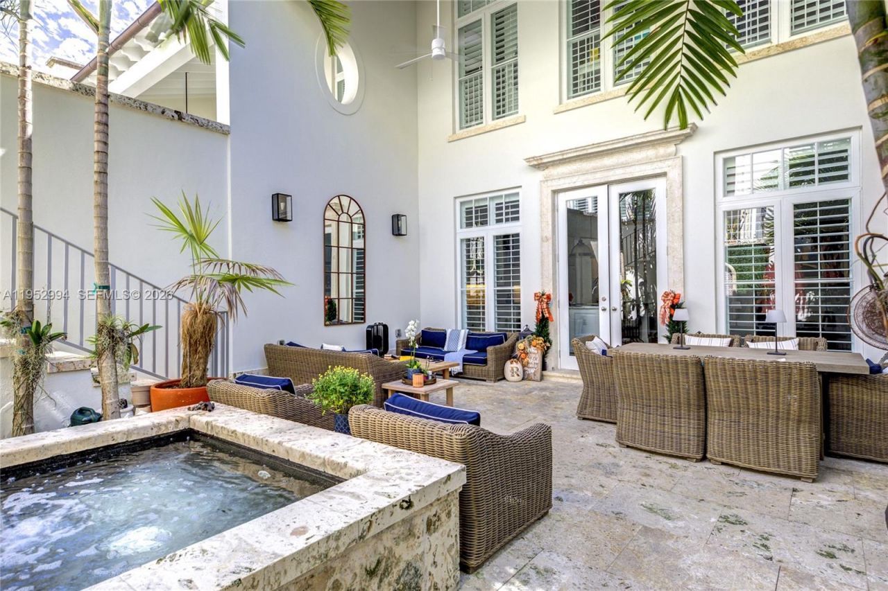 641 Almeria Ave , Coral Gables, FL 33134 Photo