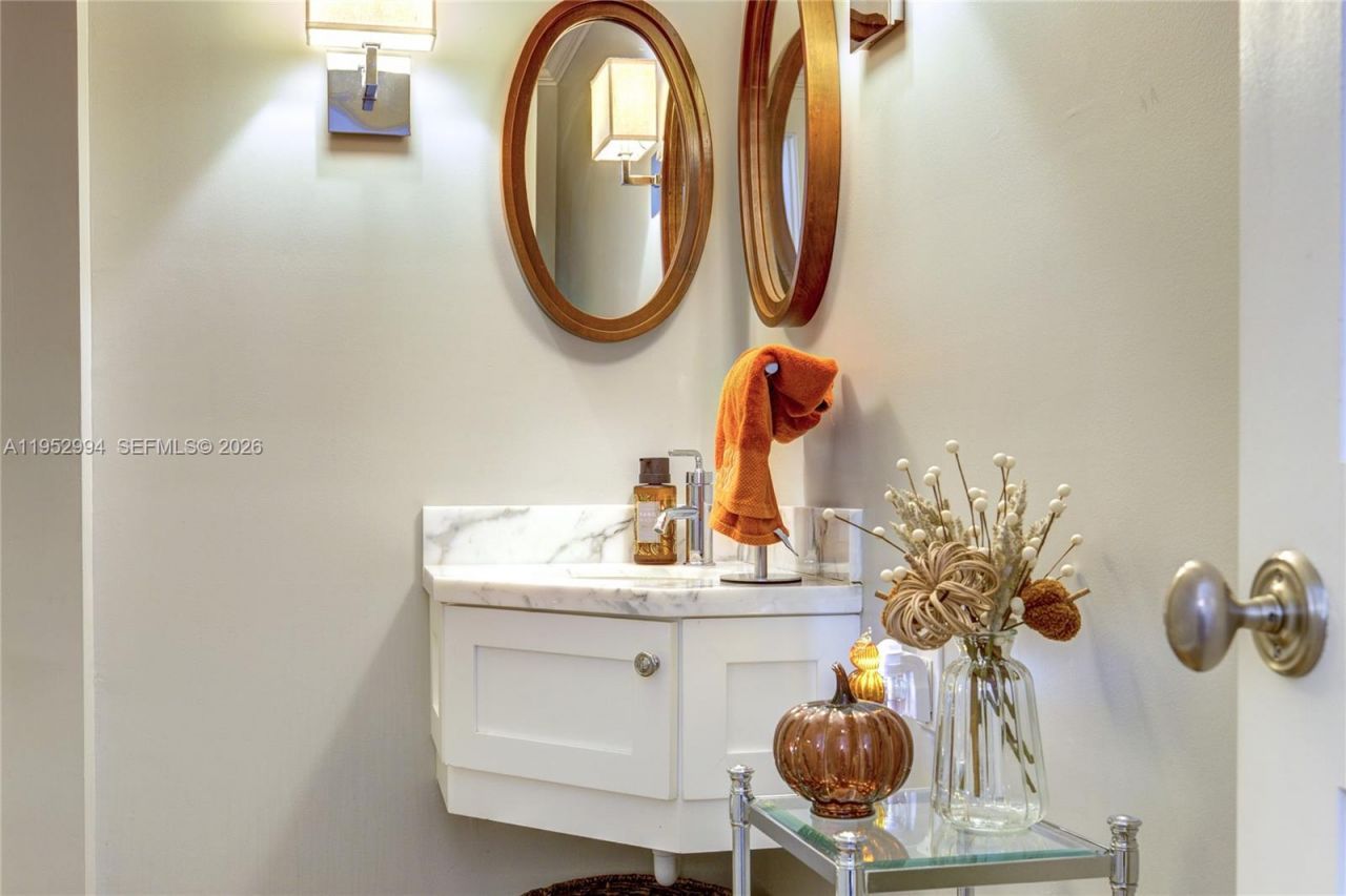 641 Almeria Ave , Coral Gables, FL 33134 Photo