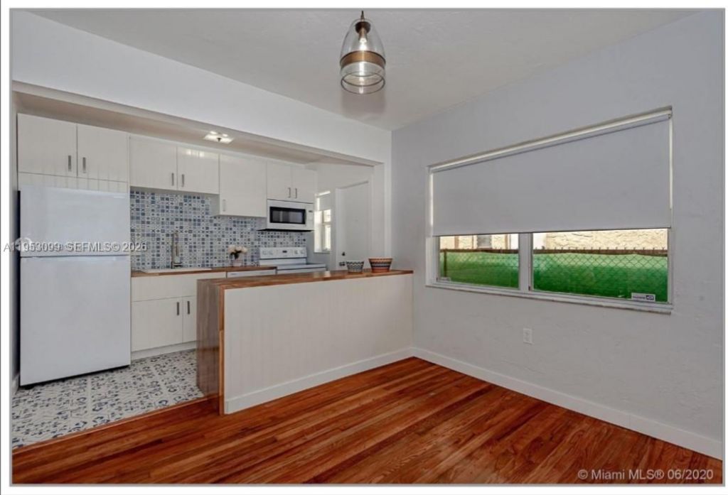 915 SE 8th St, Unit 106, Miami Beach, FL 33139 Photo