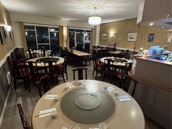 853 Caledonia Ave , Victoria, BC V8T 1E6