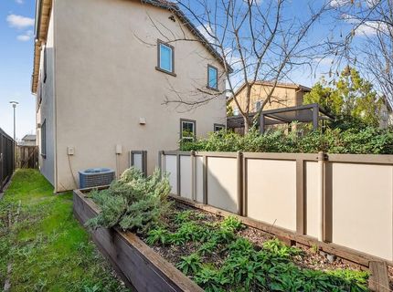 894 Blossom Rock Ln, Folsom, CA 95630 Photo