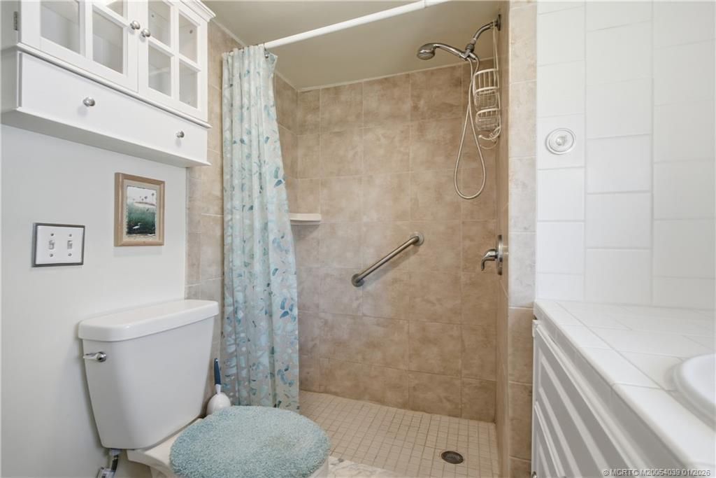 7878 SE Swan Avenue, Hobe Sound, FL 33455 Photo