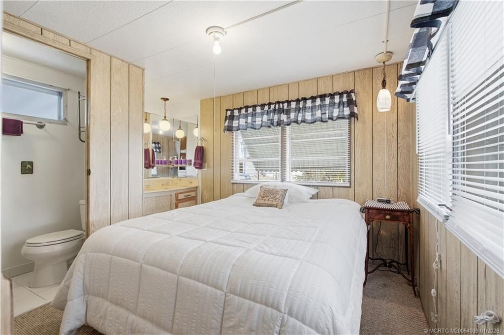 7878 SE Swan Avenue, Hobe Sound, FL 33455 Photo