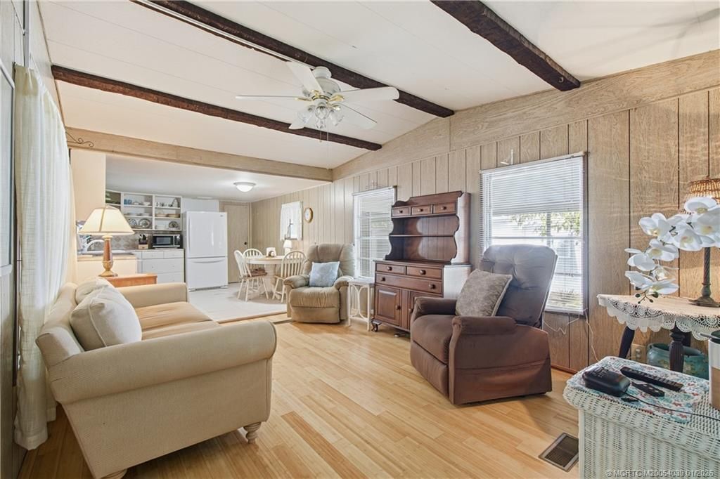 7878 SE Swan Avenue, Hobe Sound, FL 33455 Photo