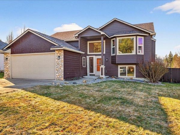 6825 N Oxford Dr, Spokane, WA 99208