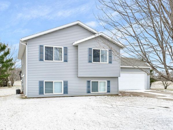 140 Red School Lane, Kellogg, MN 55945