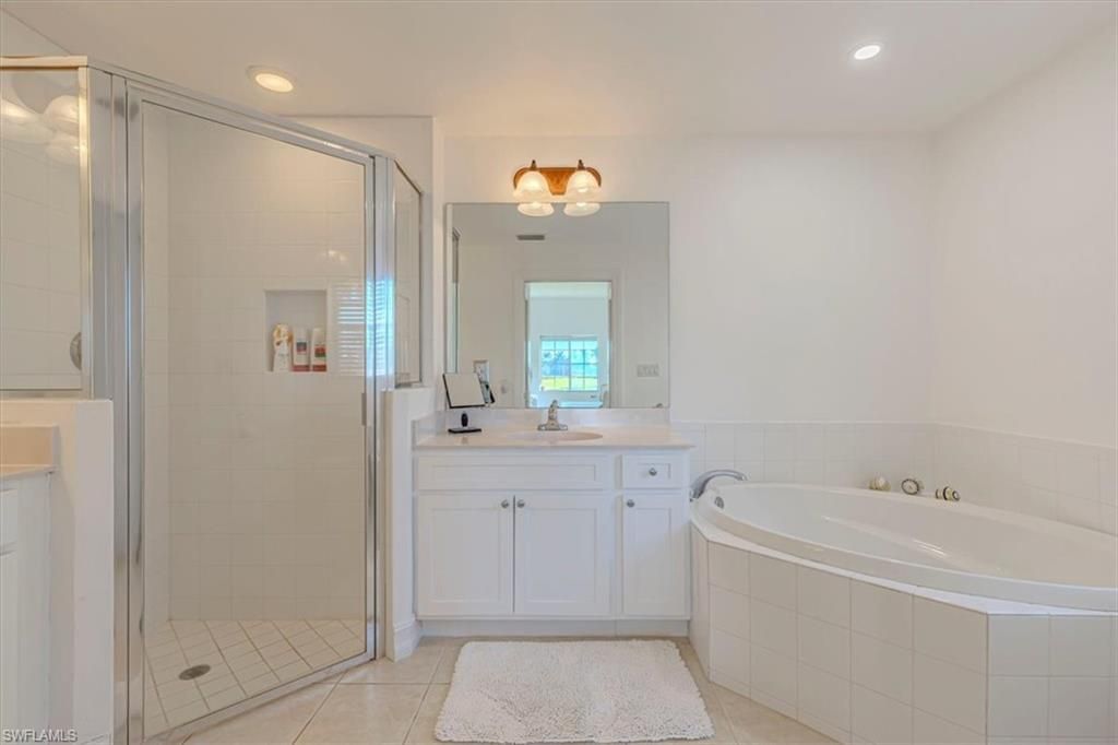 9195 Michael Cir, Unit 1303, Naples, FL 34113 Photo