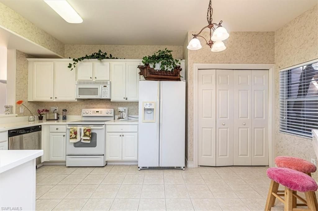 9195 Michael Cir, Unit 1303, Naples, FL 34113 Photo