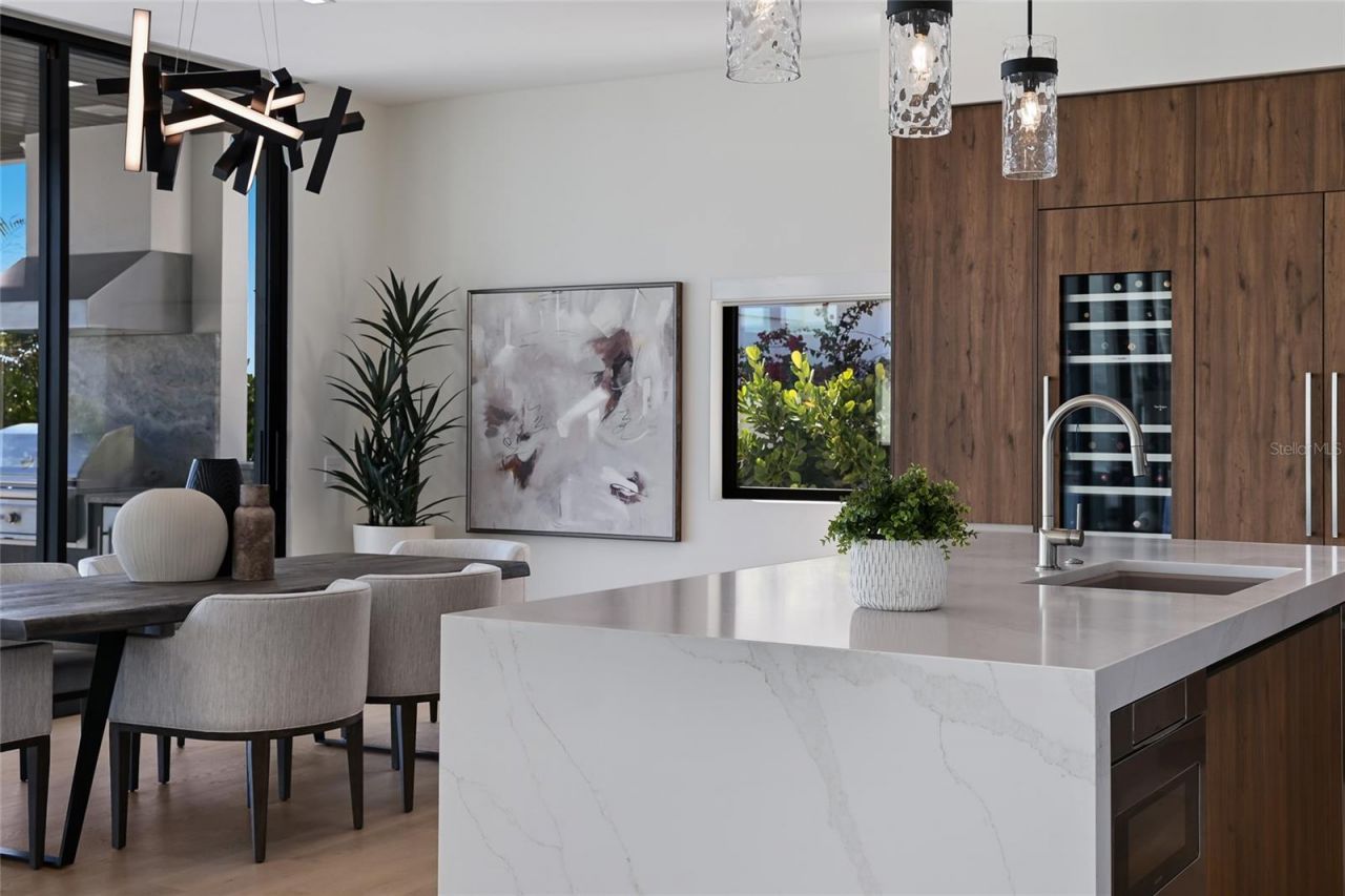 635 Mourning Dove Drive, Sarasota, FL 34236 Photo