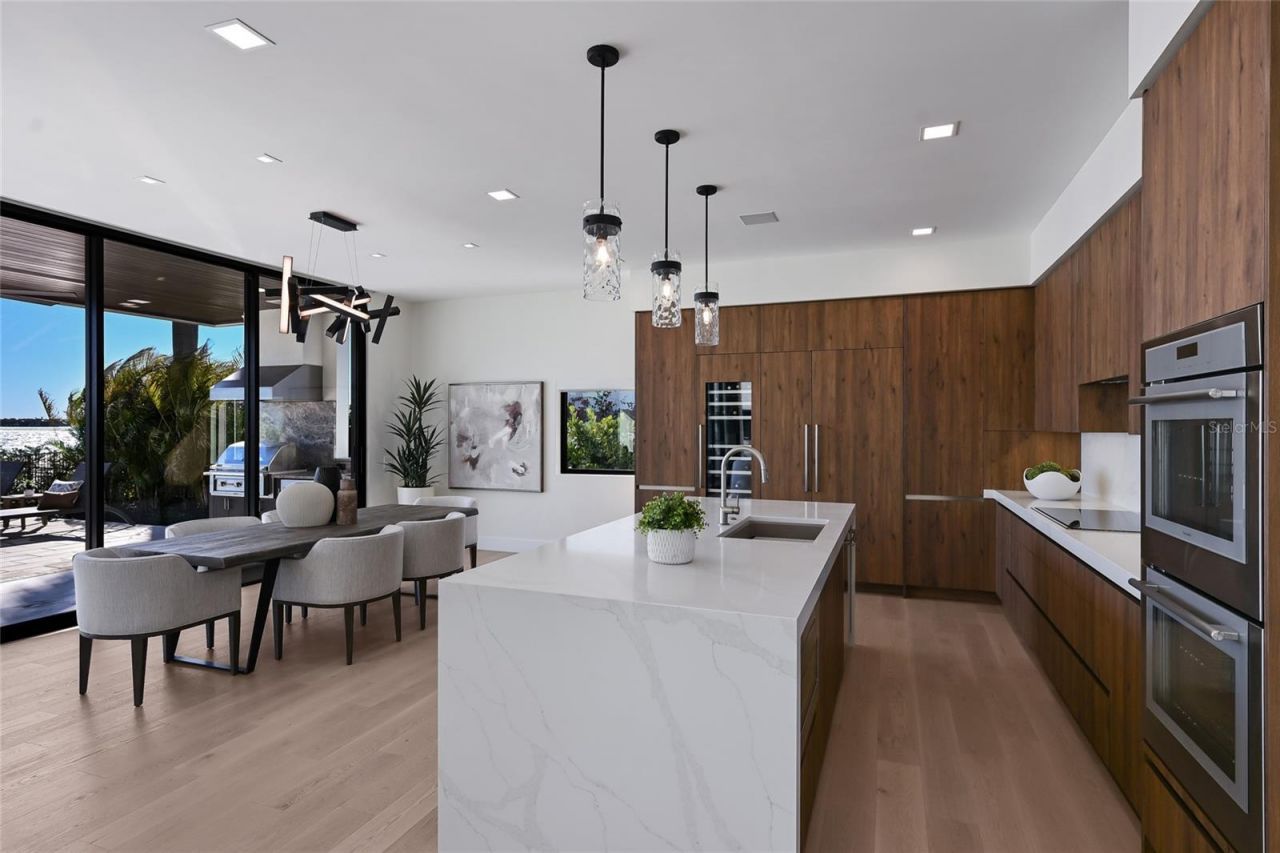 635 Mourning Dove Drive, Sarasota, FL 34236 Photo