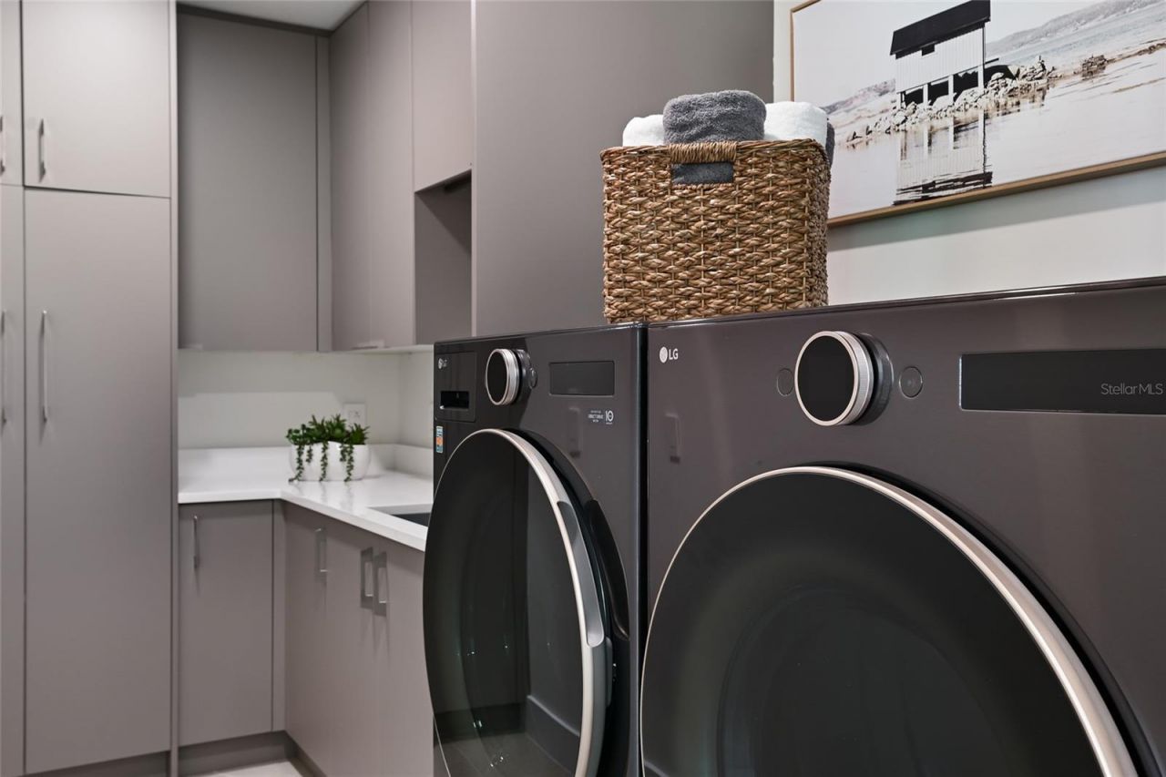 635 Mourning Dove Drive, Sarasota, FL 34236 Photo