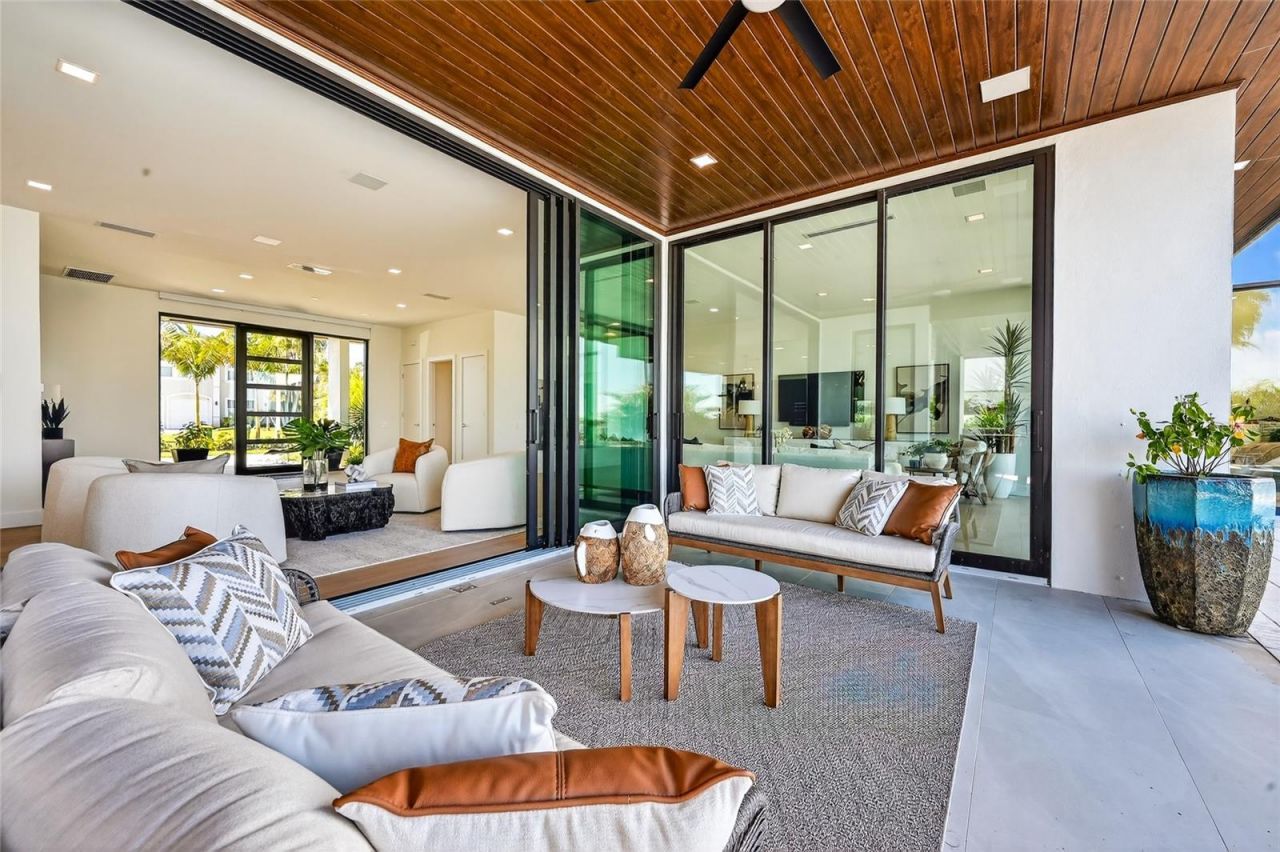 635 Mourning Dove Drive, Sarasota, FL 34236 Photo