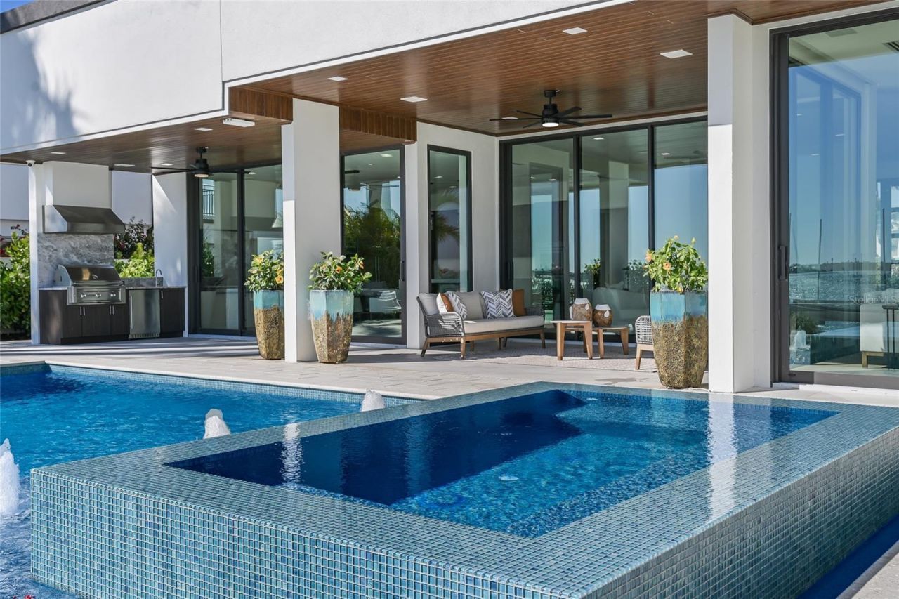 635 Mourning Dove Drive, Sarasota, FL 34236 Photo