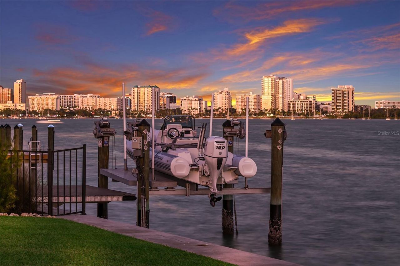 635 Mourning Dove Drive, Sarasota, FL 34236 Photo