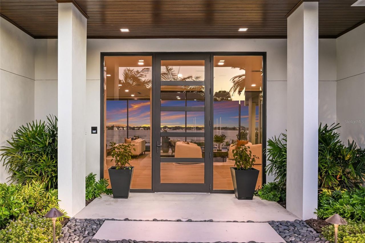 635 Mourning Dove Drive, Sarasota, FL 34236 Photo