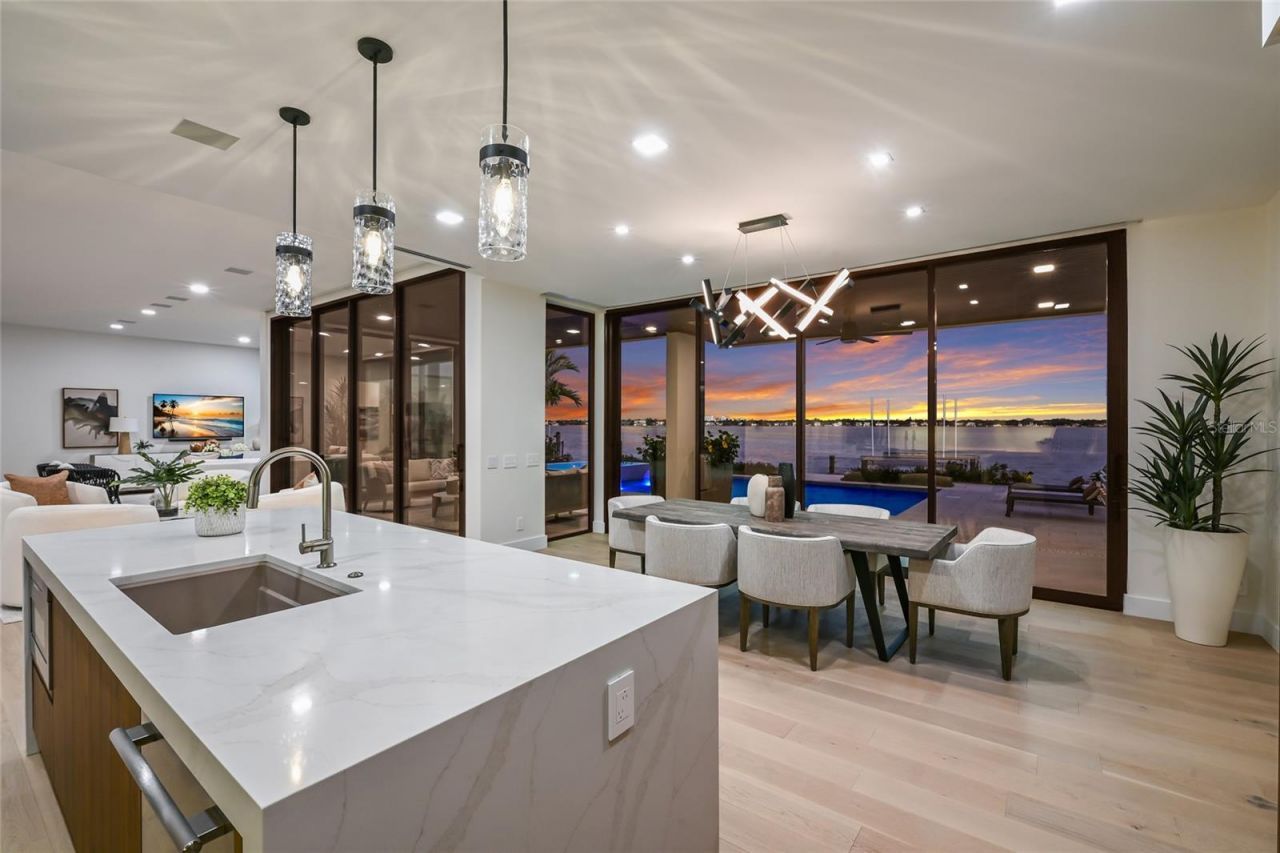 635 Mourning Dove Drive, Sarasota, FL 34236 Photo