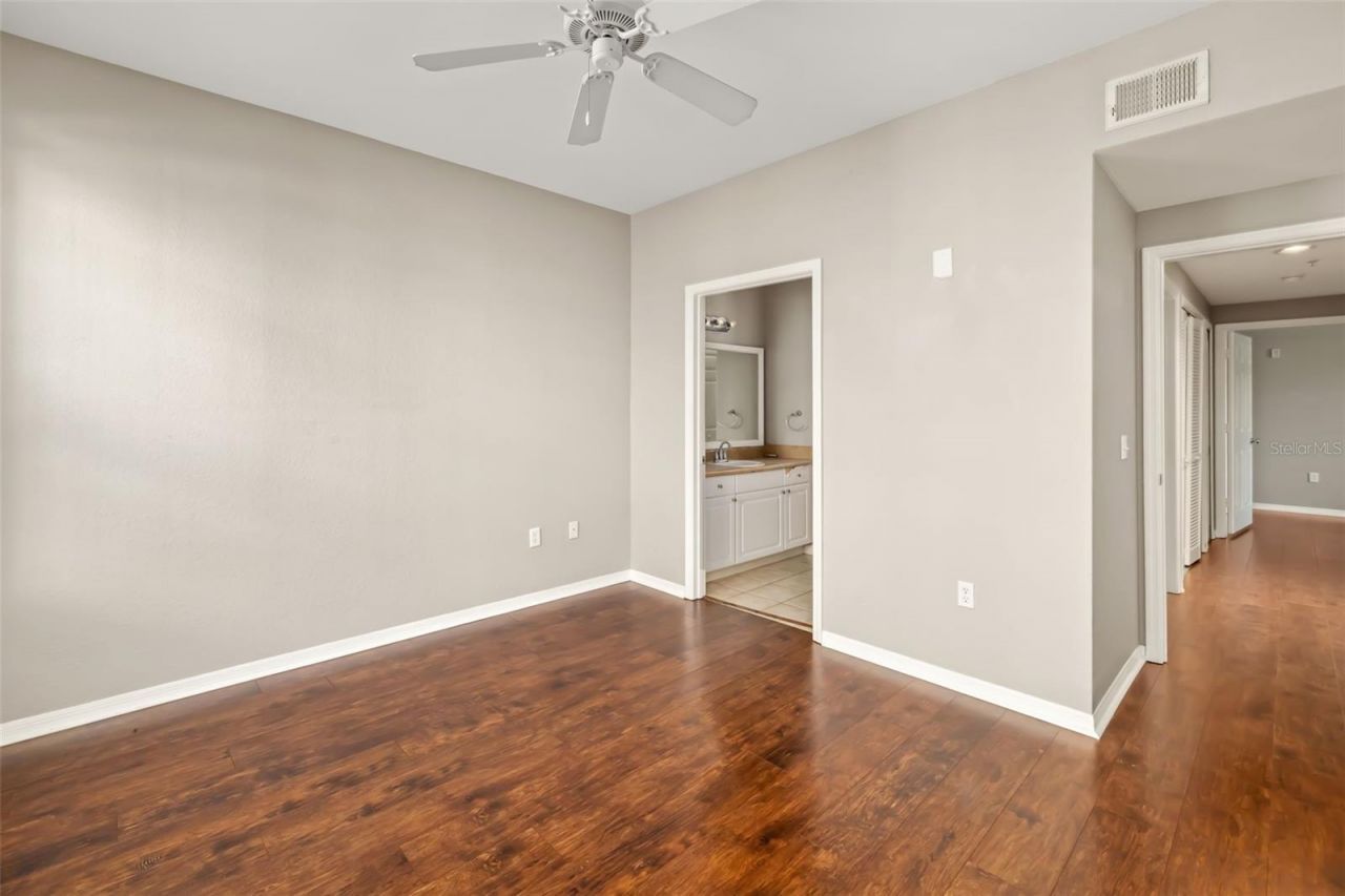 5501 Rosehill Road, Unit 103, Sarasota, FL 34233 Photo