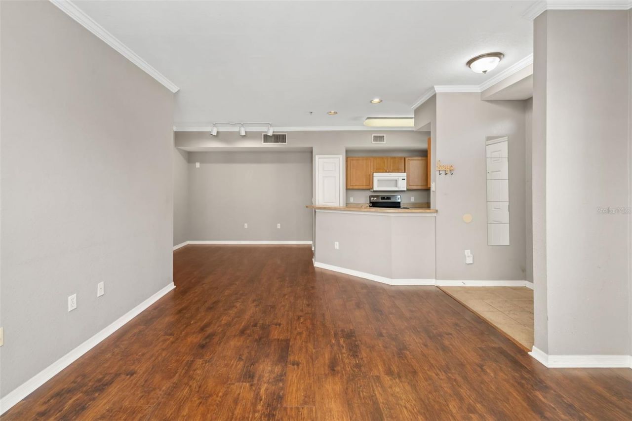 5501 Rosehill Road, Unit 103, Sarasota, FL 34233 Photo