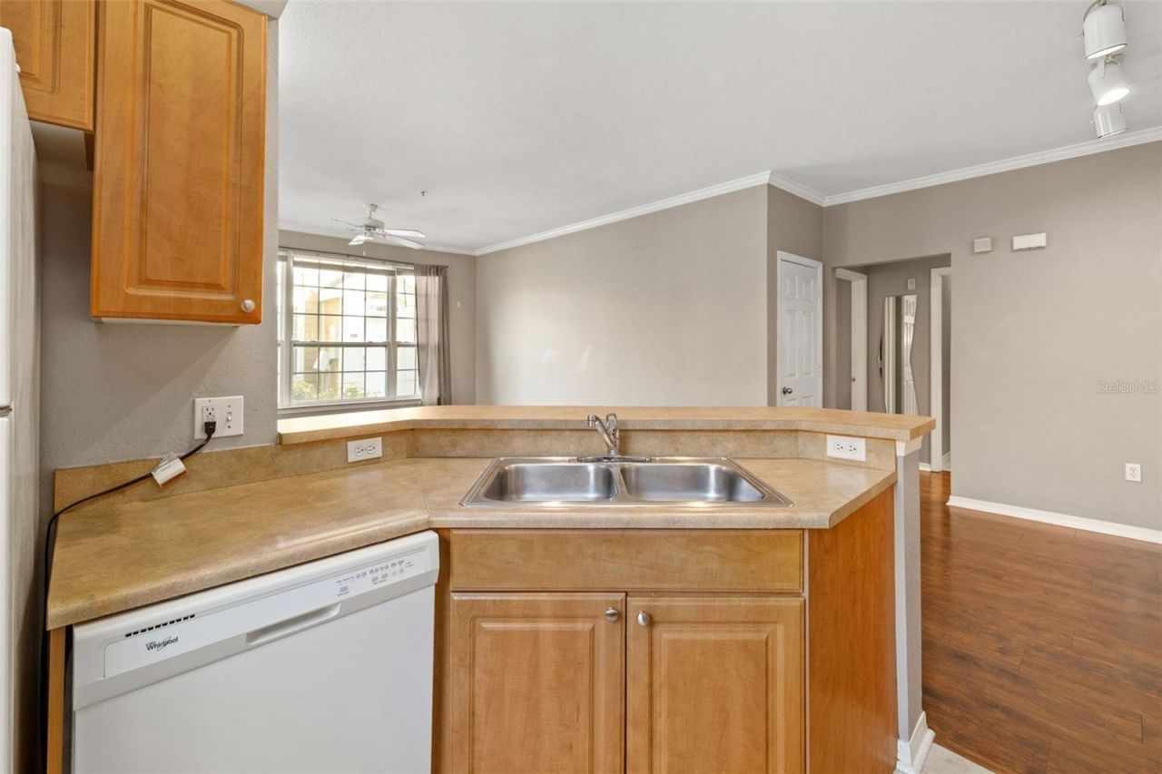 5501 Rosehill Road, Unit 103, Sarasota, FL 34233 Photo