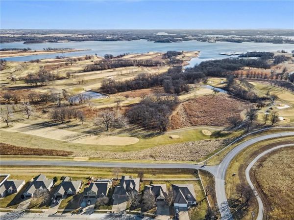 18003 Rollins Drive, Smithville, MO 64089