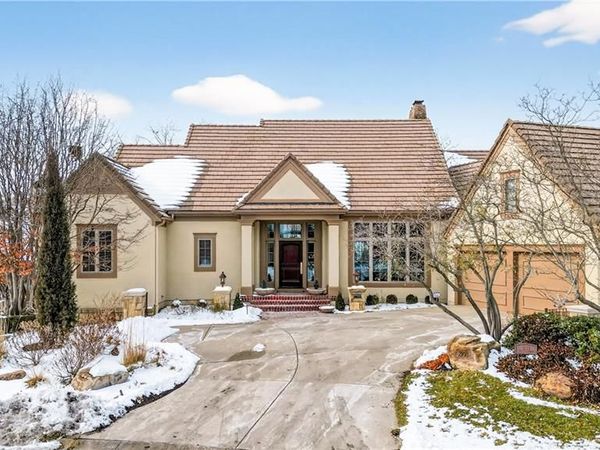 2108 W 115th Street, Leawood, KS 66211