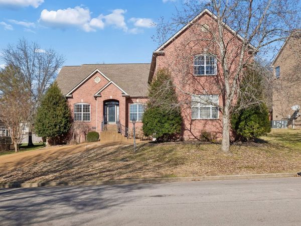 2205 Maple Grove Ln, Nashville, TN 37211