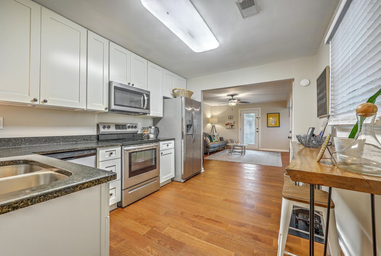 856 Prince John Drive Photo 11