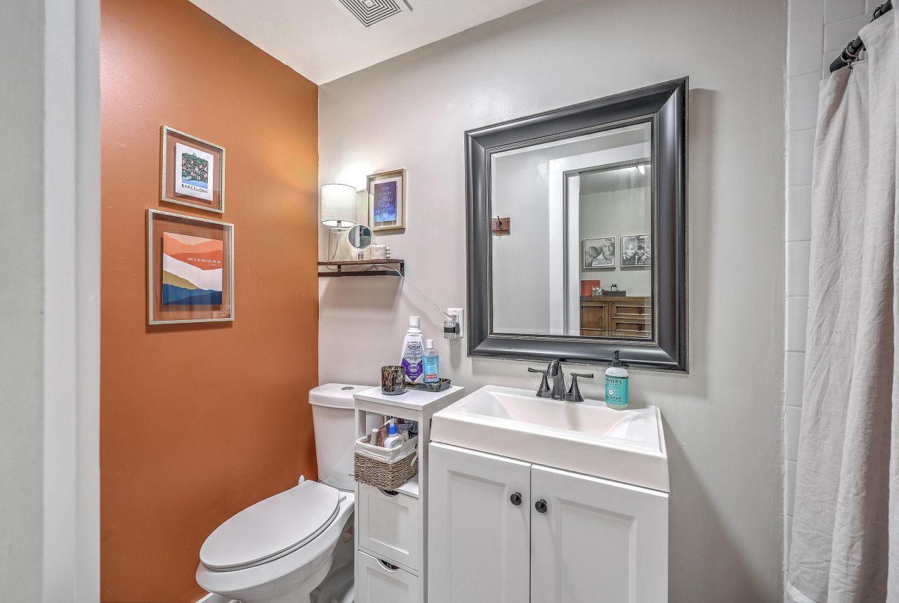 856 Prince John Drive Photo 15