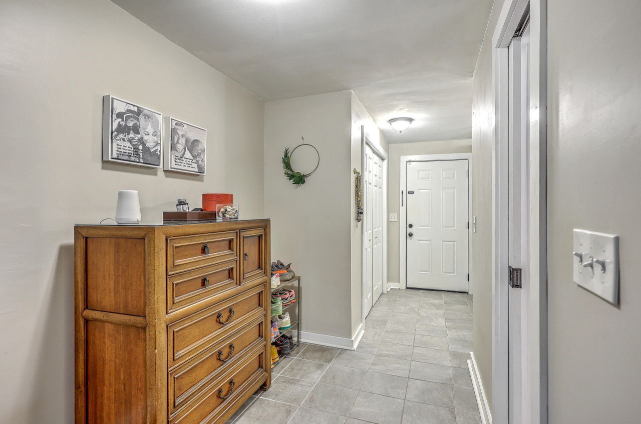 856 Prince John Drive Photo 16