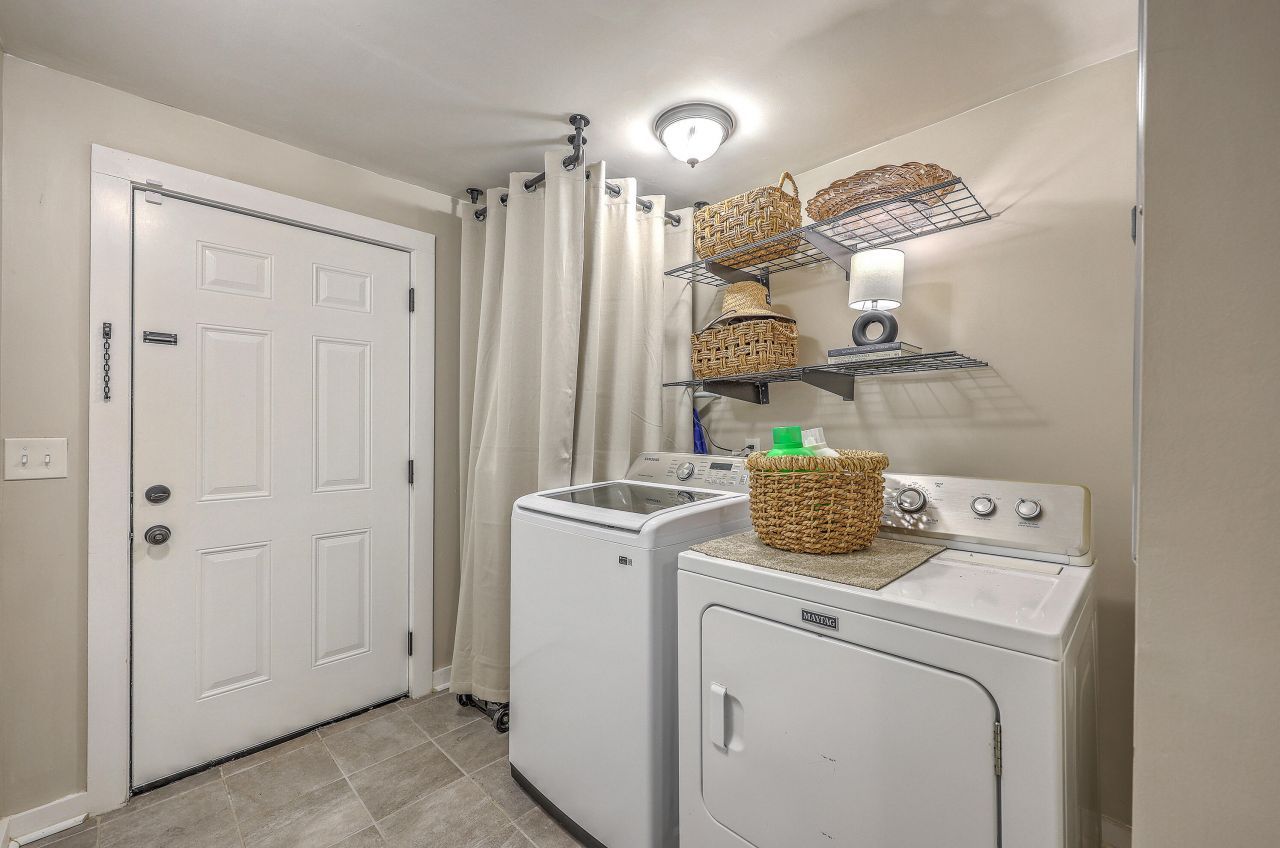 856 Prince John Drive Photo 23