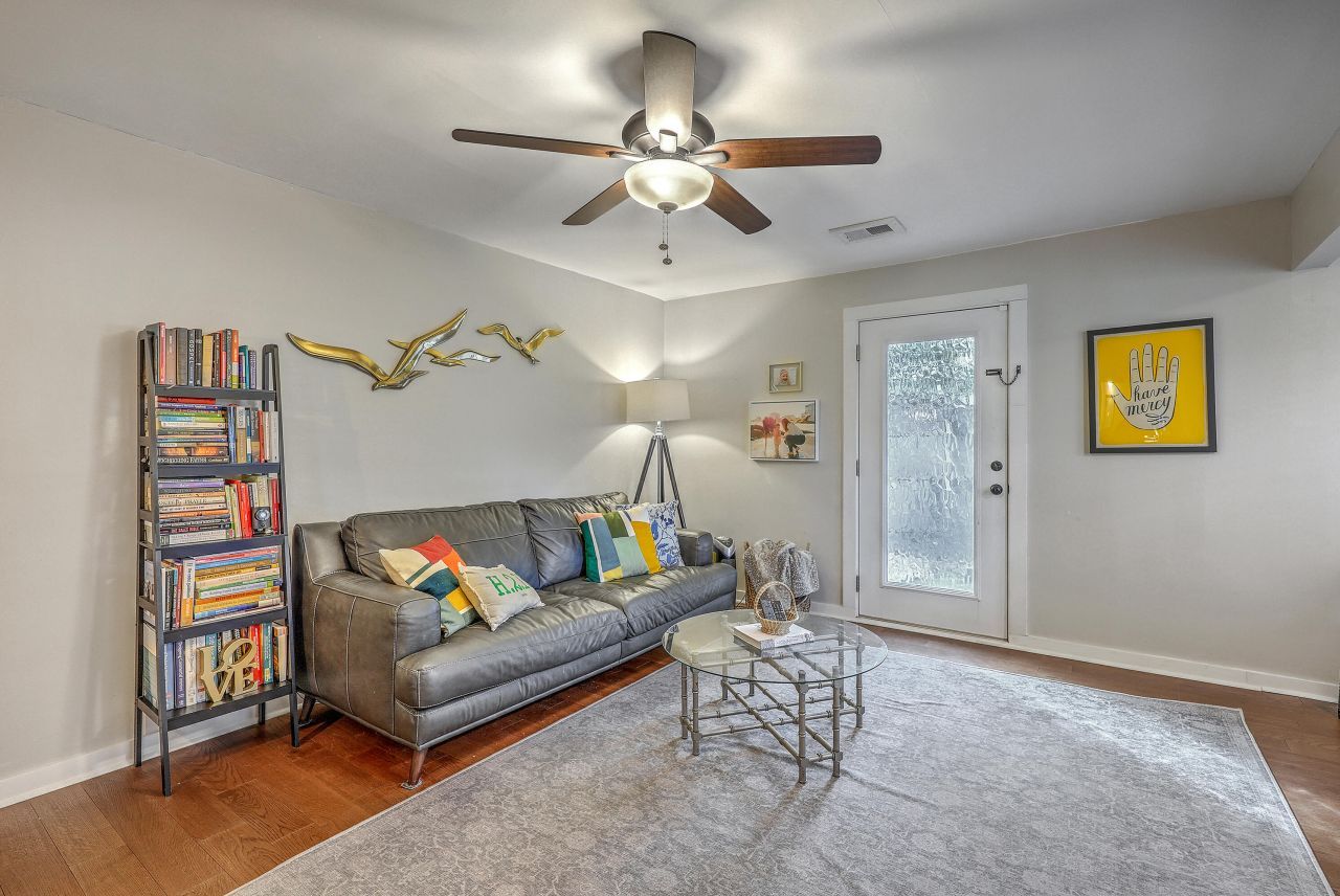 856 Prince John Drive Photo 7