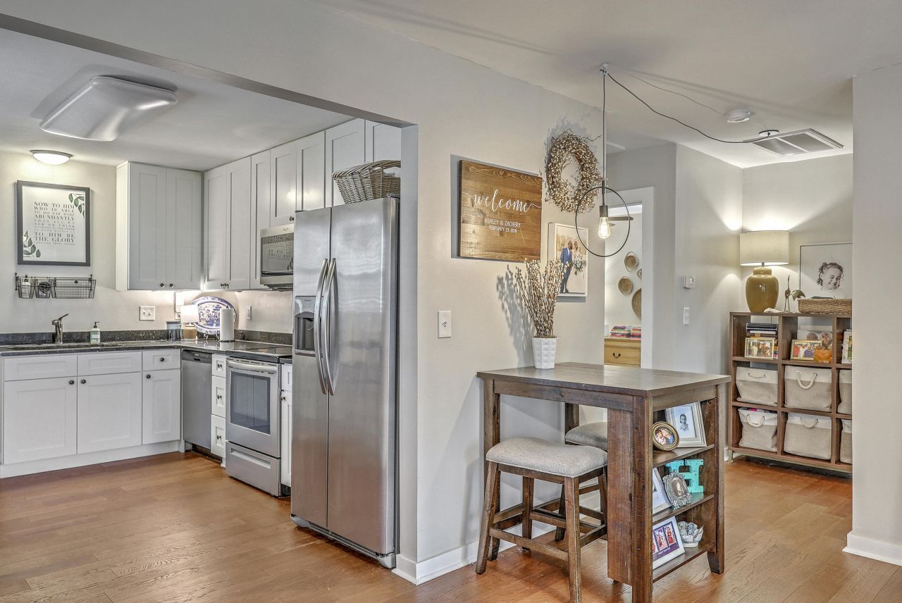 856 Prince John Drive Photo 8