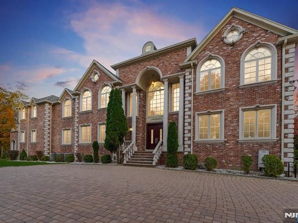 24 Tulip Tree Lane, ALPINE, NJ 07620