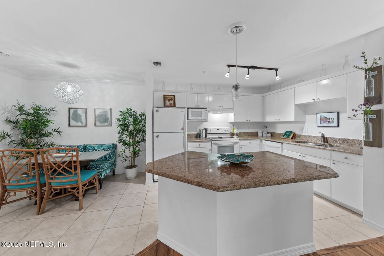 3591 Kernan Boulevard S, Unit 807, Jacksonville, FL 32224 Photo