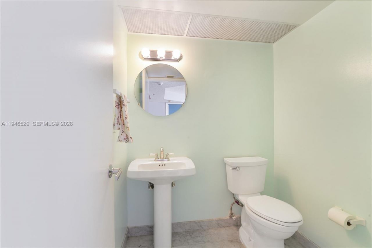 9341 Collins Ave , Unit 903, Surfside, FL 33154 Photo
