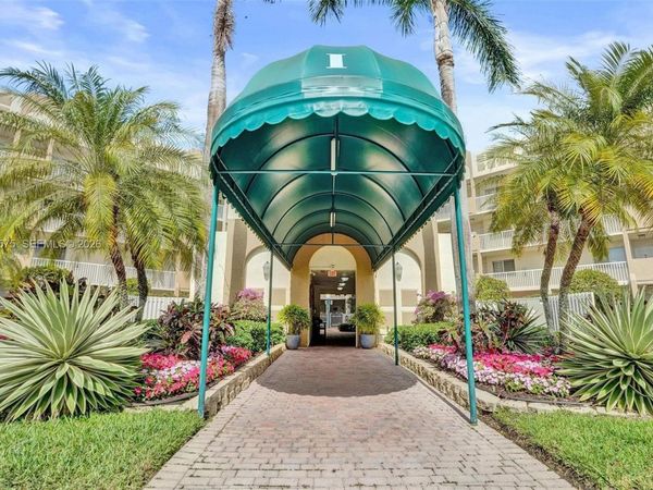 7763 Southampton Ter, Unit 403, Tamarac, FL 33321