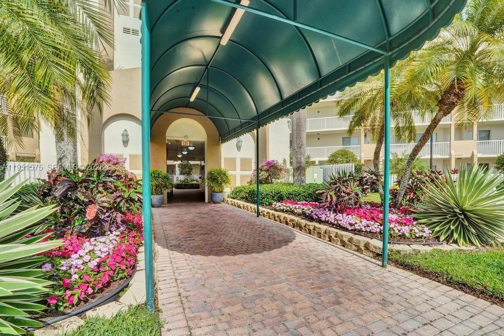 7763 Southampton Ter, Unit 403, Tamarac, FL 33321 Photo