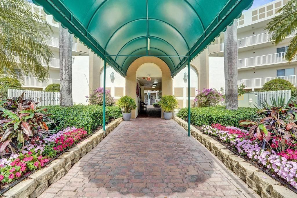 7763 Southampton Ter, Unit 403, Tamarac, FL 33321 Photo