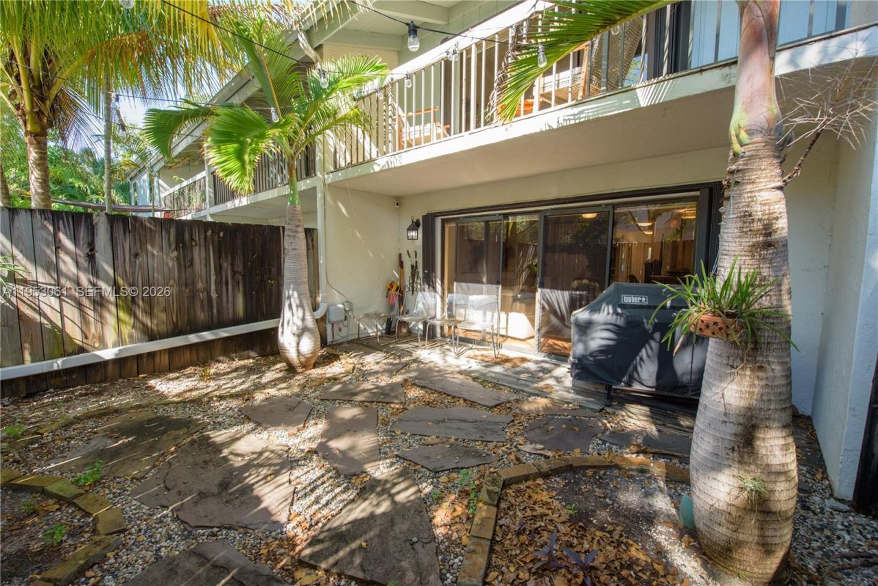 7890 SW 86th St, Unit 10, Miami, FL 33143 Photo