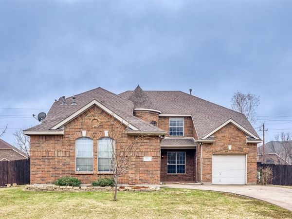 5747 Appalossa Drive, Grand Prairie, TX 75052
